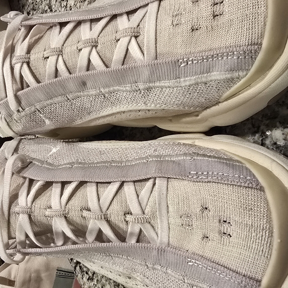 Nike Flyknit Bloom Light Bone Sail Phantom Sneakers NW Size 11W - Picture 7 of 8